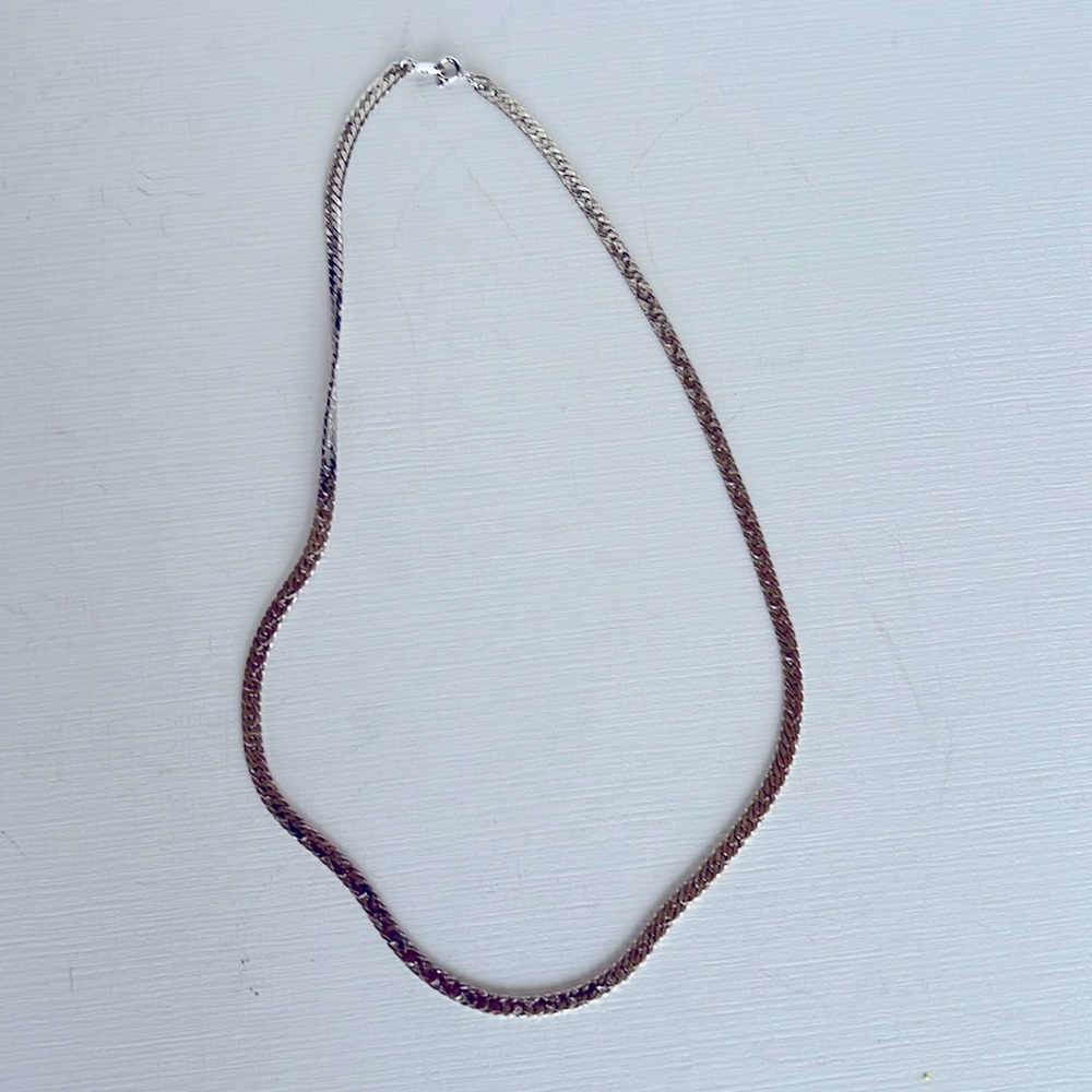 Trifari vintage Elegant Silver Chain Necklace - Picture 2 of 6